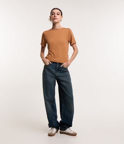 Calça Balloon em Jeans Estonado com Fivelas Laterais