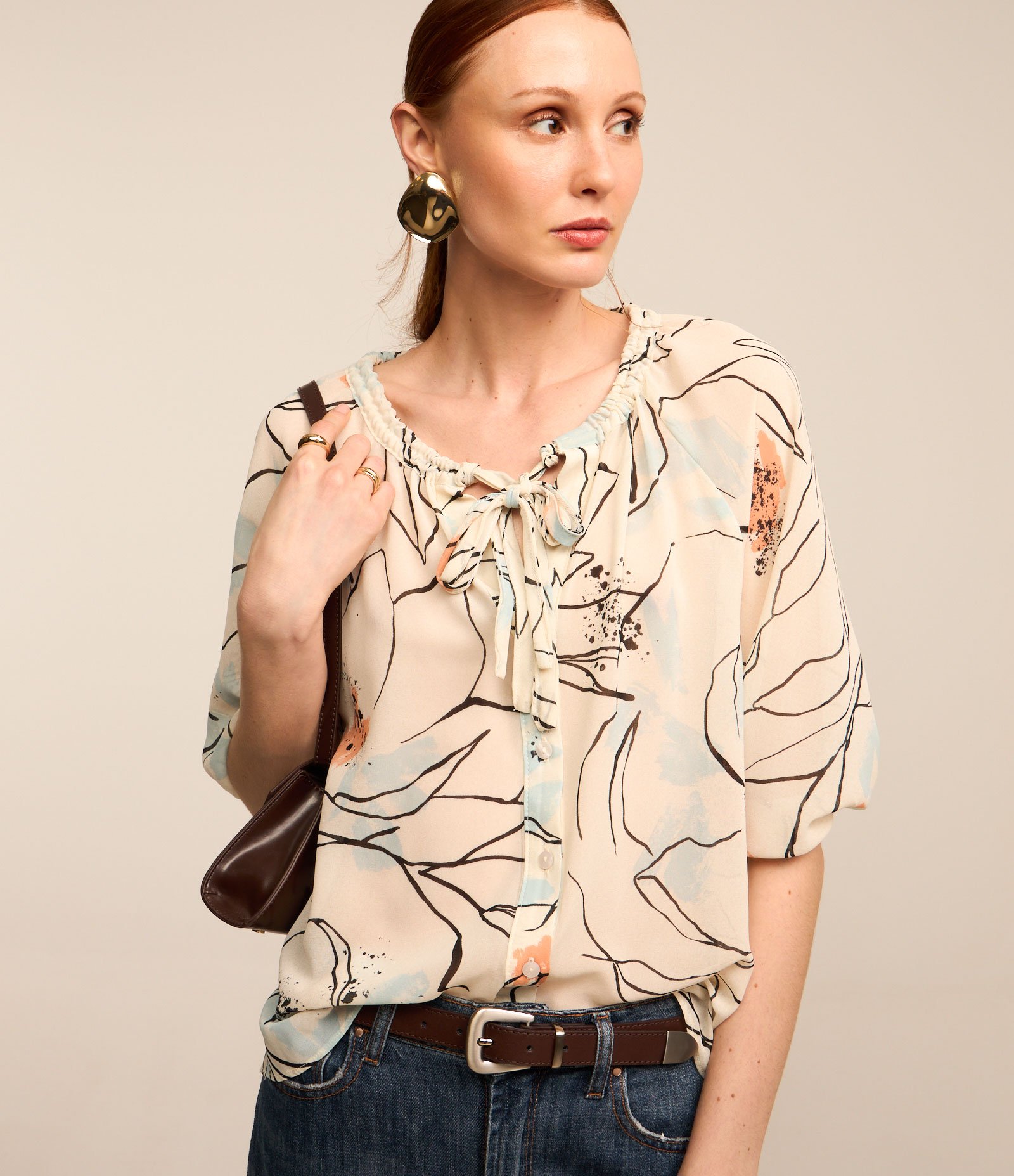 Camisa em Crepe com Barra Alongada e Estampa Floral Aquarelada Branco Neve 5