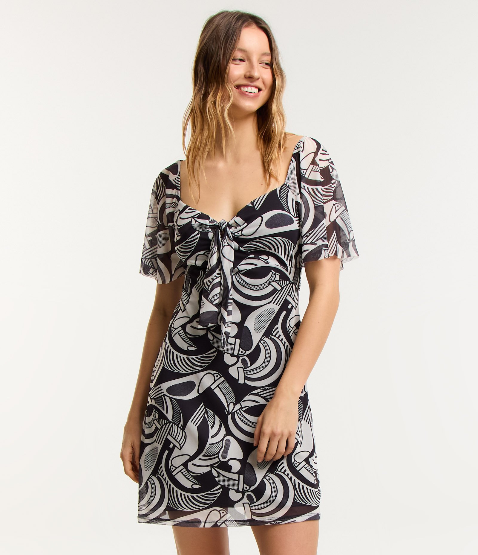 Vestido em Tule com Amarração no Busto e Estampa Tucanos Preto 1