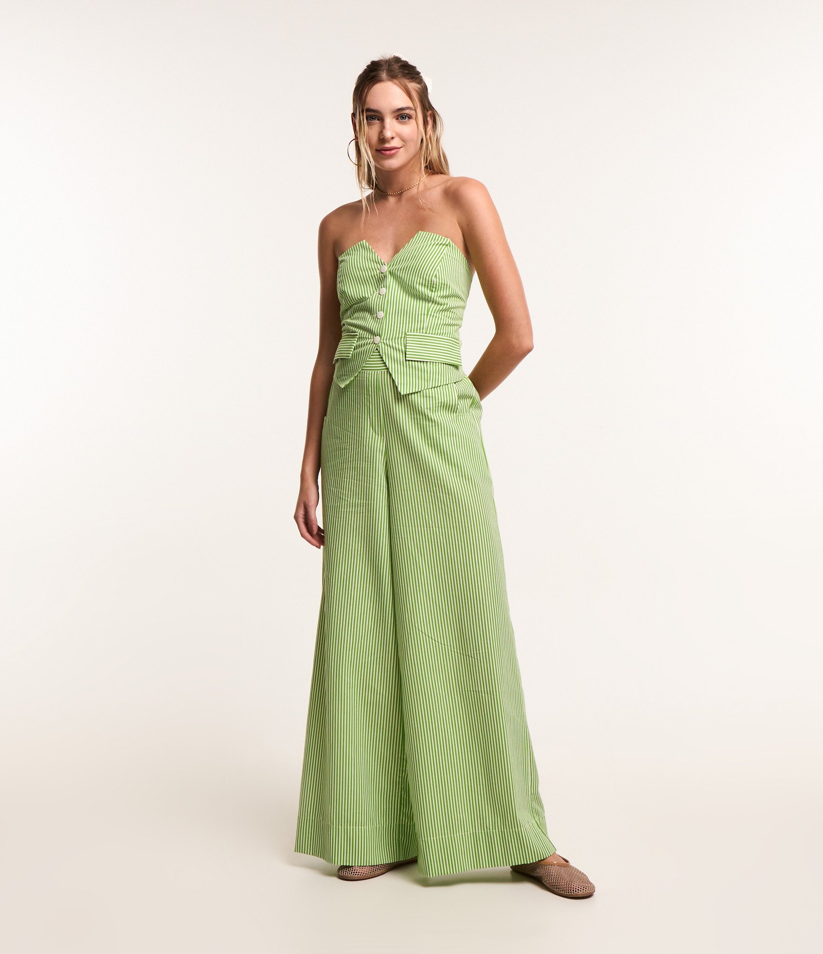 Blusa Cropped em Tricoline Listrado com Lastex nas Costas Verde/Branco 2