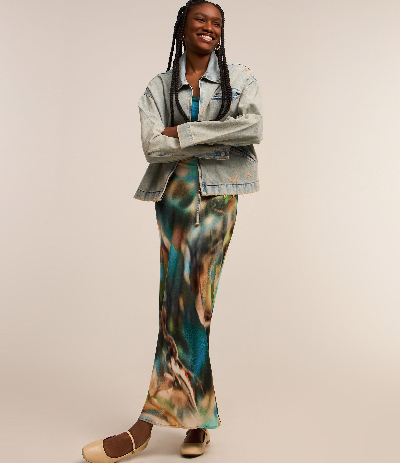 Jaqueta em Jeans Dirty Washed com Bolsos e Puídos Azul 2