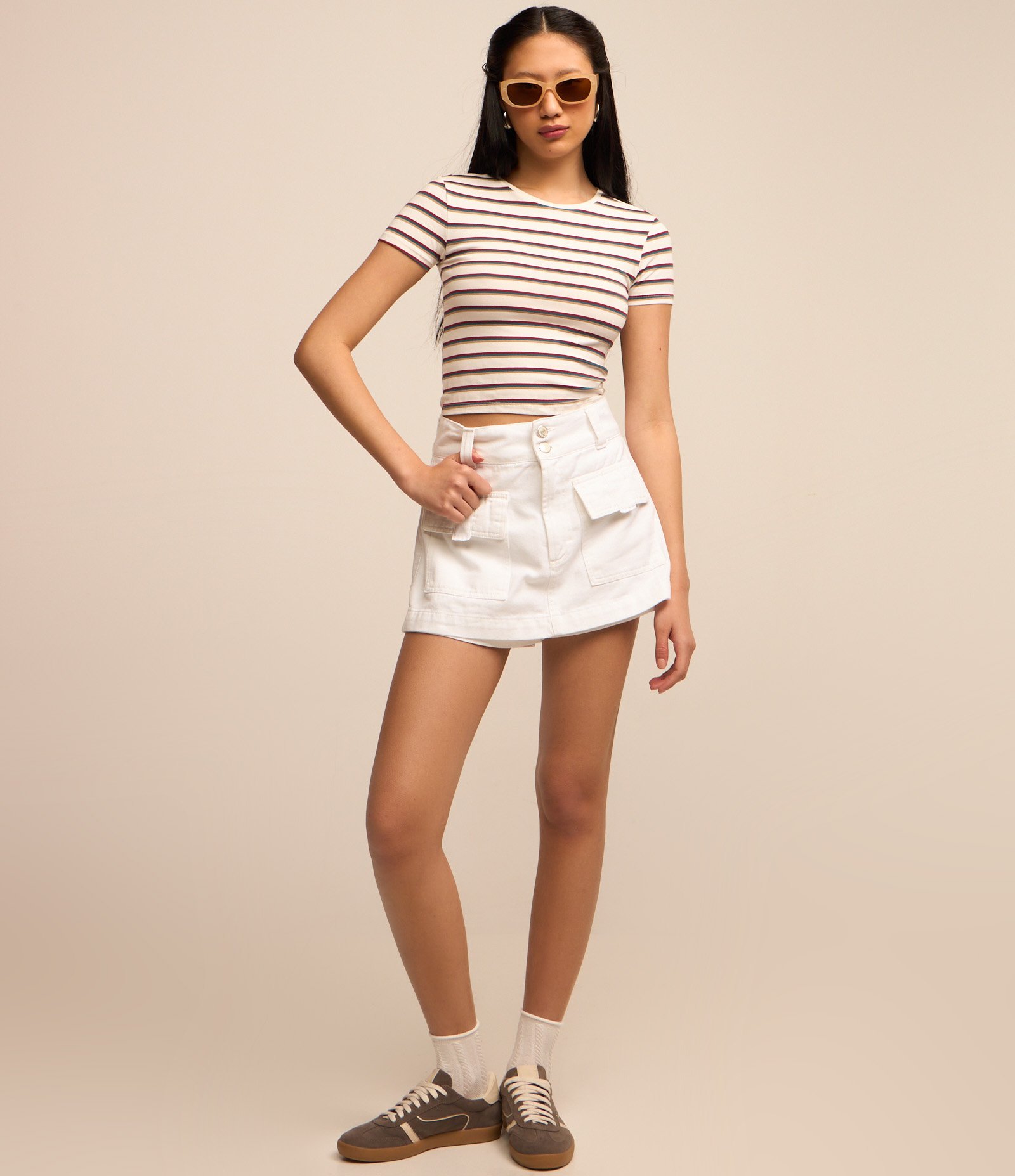 Blusa Baby Look com Estampa de Listras Tricolor Branco/Vermelho 2