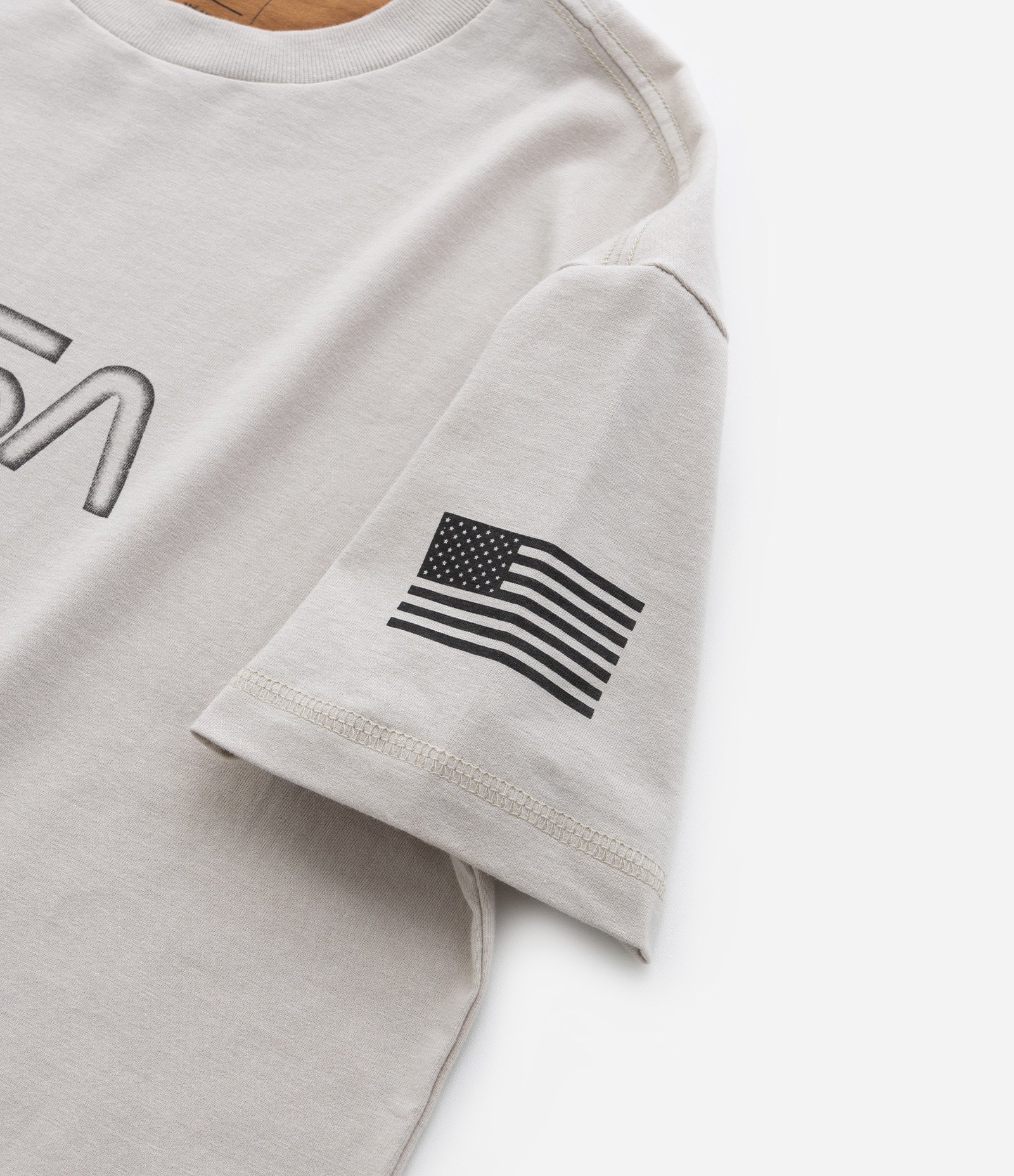 Camiseta Oversized Infantil com Estampa da NASA - Tam 5 a 14 anos Bege 7