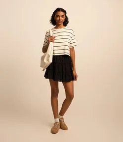 Saia Curta em Viscose Texturizada com Recortes Franzidos