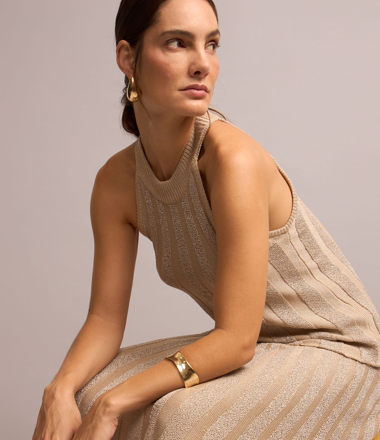 Blusa Sem Manga em Tricô Canelado e Fio Metalizado Bege 6