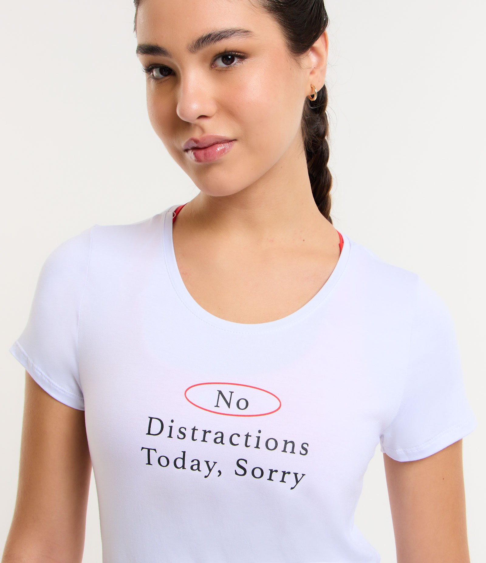 Camiseta Esportiva em Viscose com Lettering No Distractions Today Branco 4