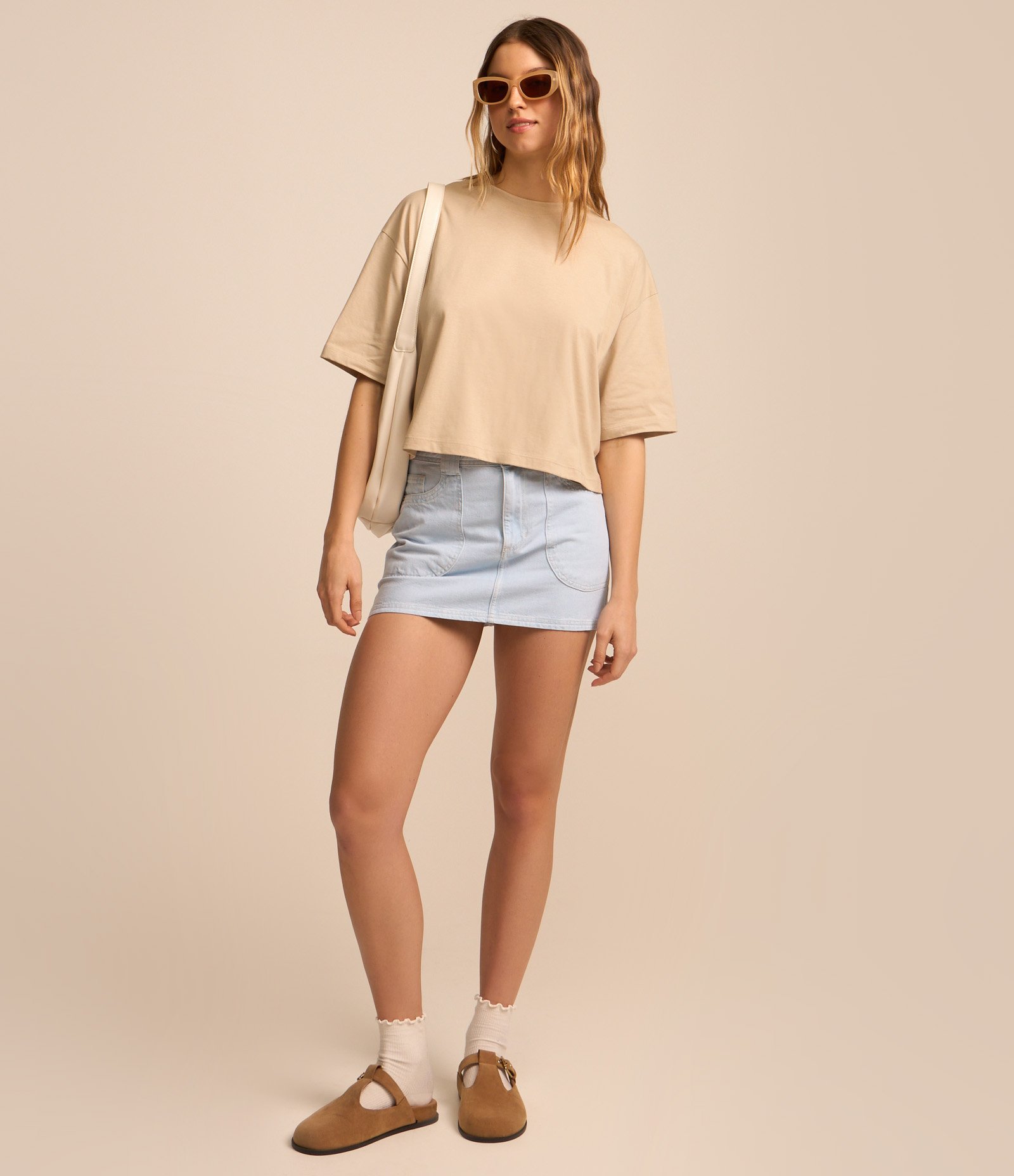 Camiseta Cropped Oversized em Algodão Peruano Bege 2