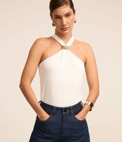 Blusa em Crepe com Gola Halter e Detalhe Metalizado