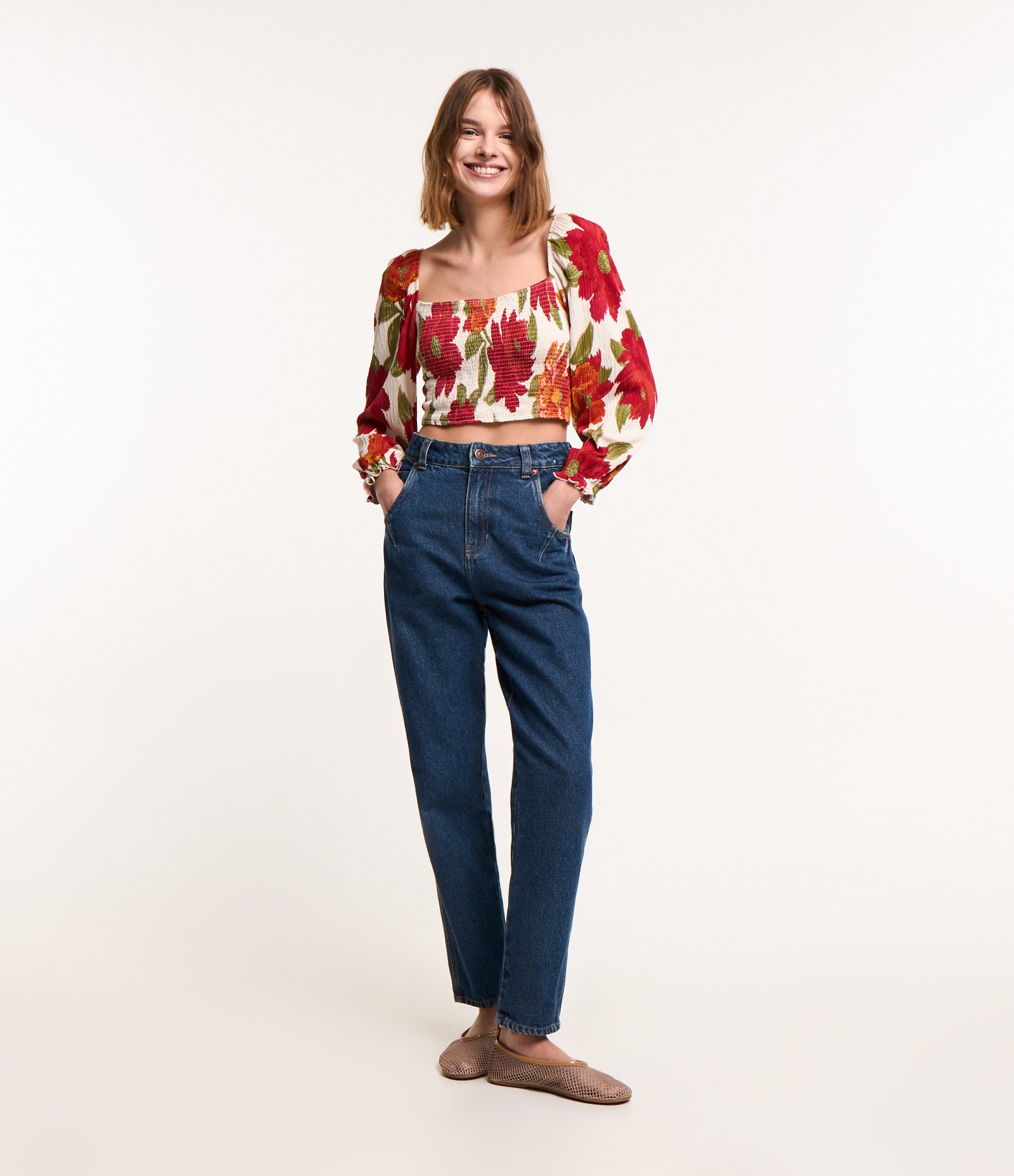 Blusa Cropped Texturizada com Lastex e Estampa Floral Branco 2