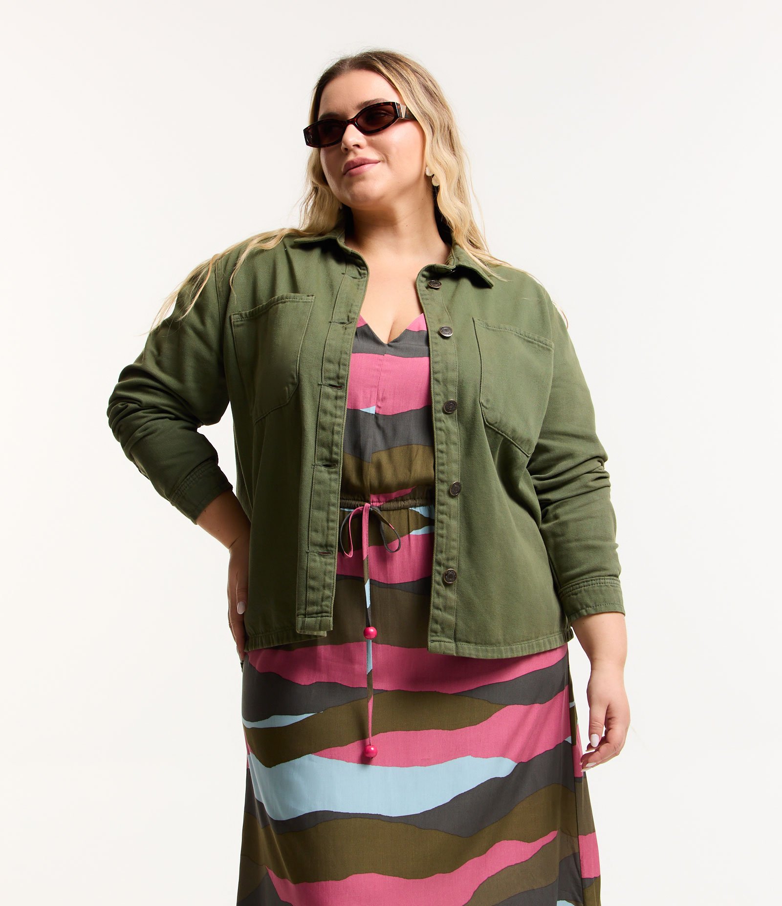 Jaqueta Overshirt em Sarja Curve & Plus Size Verde 1