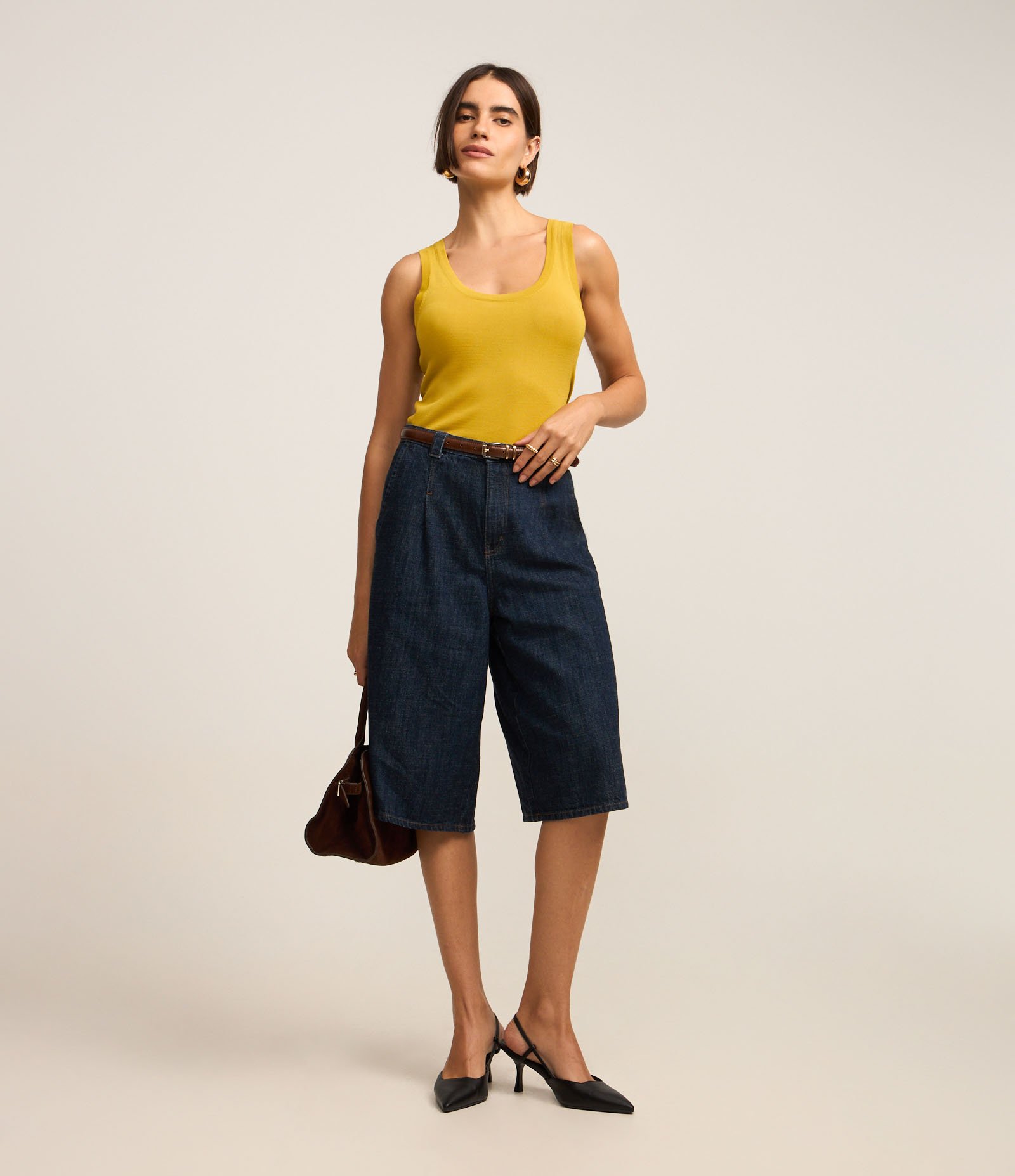 Blusa Sem Manga em Tricô Leve com Gola U Amarelo 2