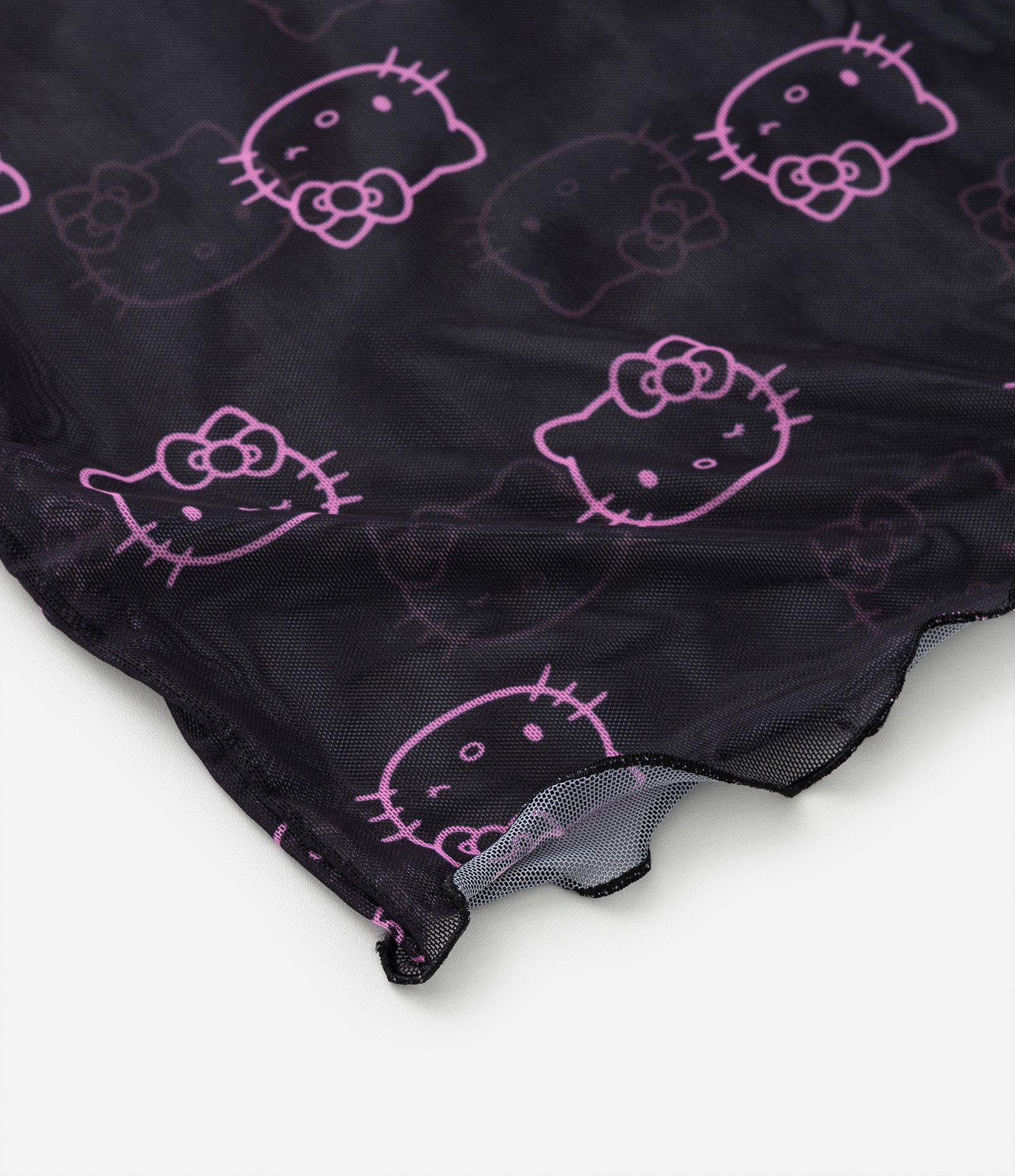 Camiseta Cropped Infantil em Tule com Estampa Hello Kitty - Tam 5 a 14 anos Preto 2