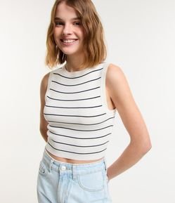 Blusa Cropped Sem Manga em Viscose com Estampa de Listras