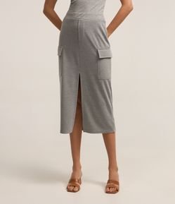 Saia Midi em Ponto Roma com Bolsos Cargo e Fenda Frontal