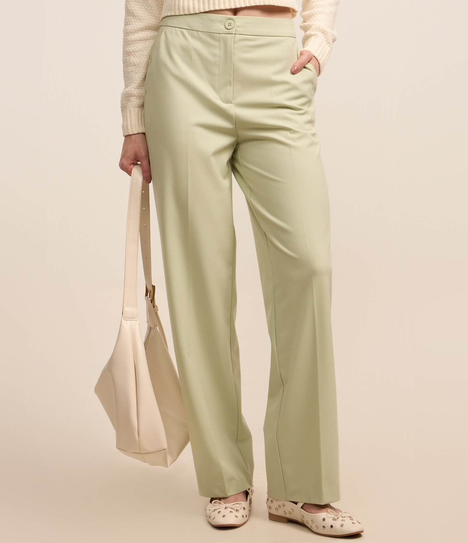 Calça Reta Alfaiatada com Bolsos e Frisos Verde Claro 3