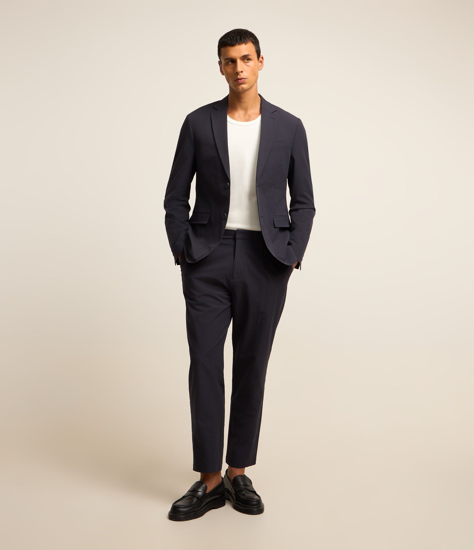 Calça Relaxed com Textura Ana Ruga e Pregas Cinza Grafitte 1