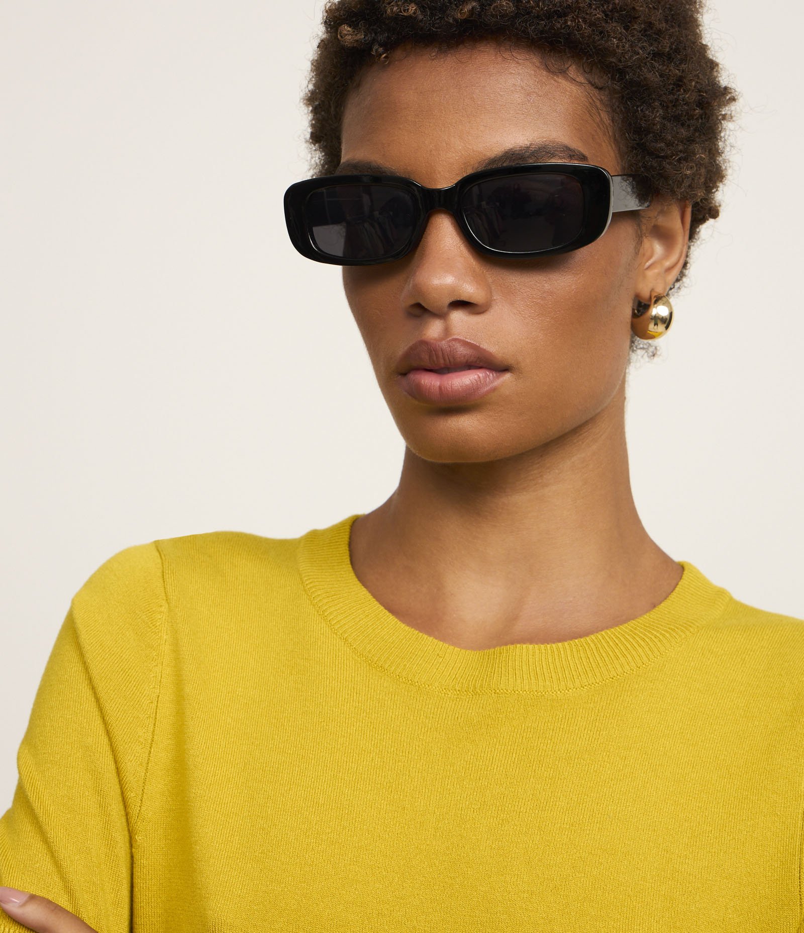 Blusa Básica em Tricô com Barra Canelada Amarelo 4