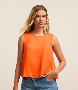 Blusa Regata em Crepe com Decote Redondo