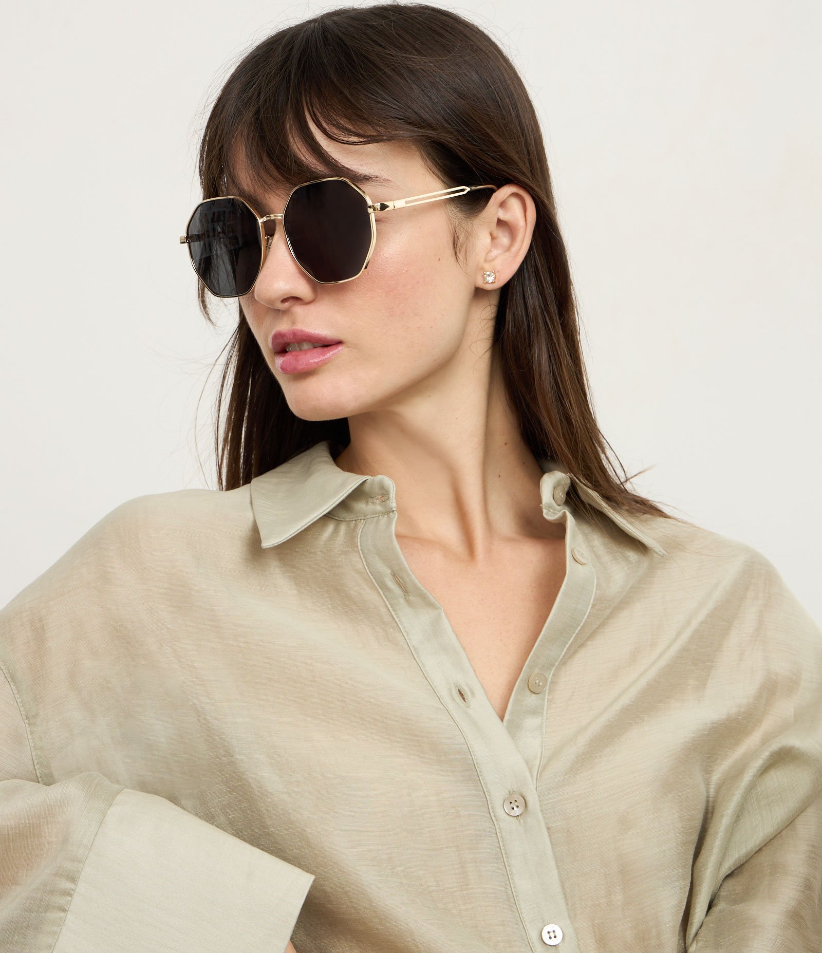 Óculos de Sol Quadrado Geométrico Grande em Metal com Lente Fume Dourado 1