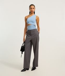 Calça Reta Alfaiatada com Bolsos e Frisos