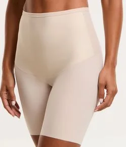 Bermuda em Microfibra com Corte a Laser DelRio