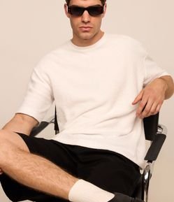 Camiseta em Algodão com Textura Atoalhada