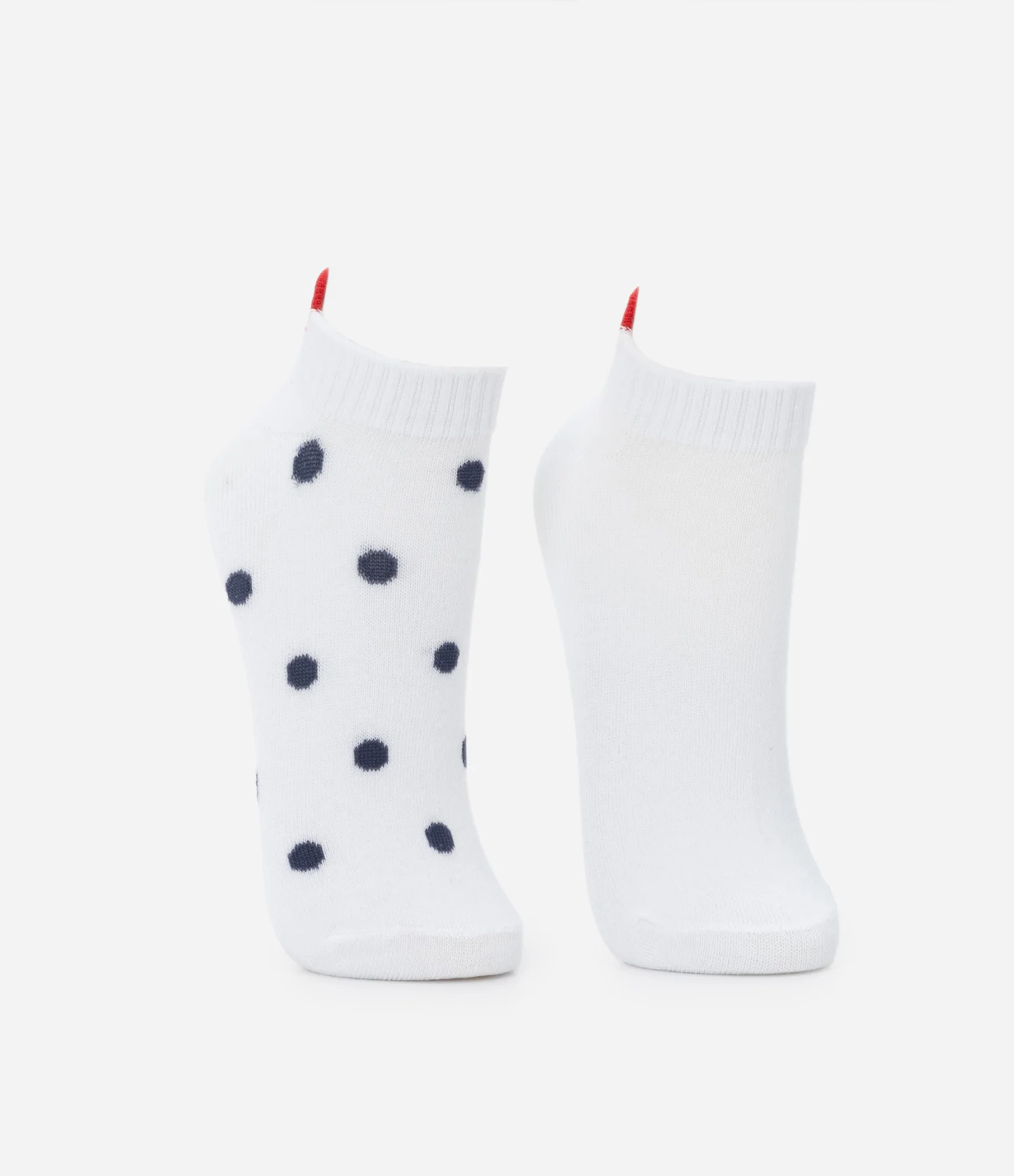 Kit 02 Meias Cano Médio em Algodão com Detalhe Coração Branco 2