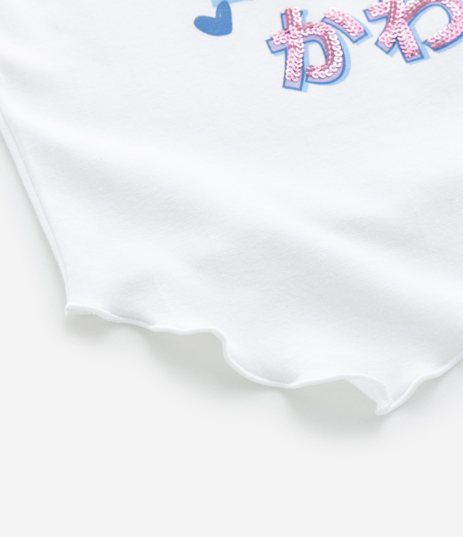 Regata Infantil com Estampa de Anime e Barra Assimétrica - Tam 7 a 14 Anos Branco Neve 3