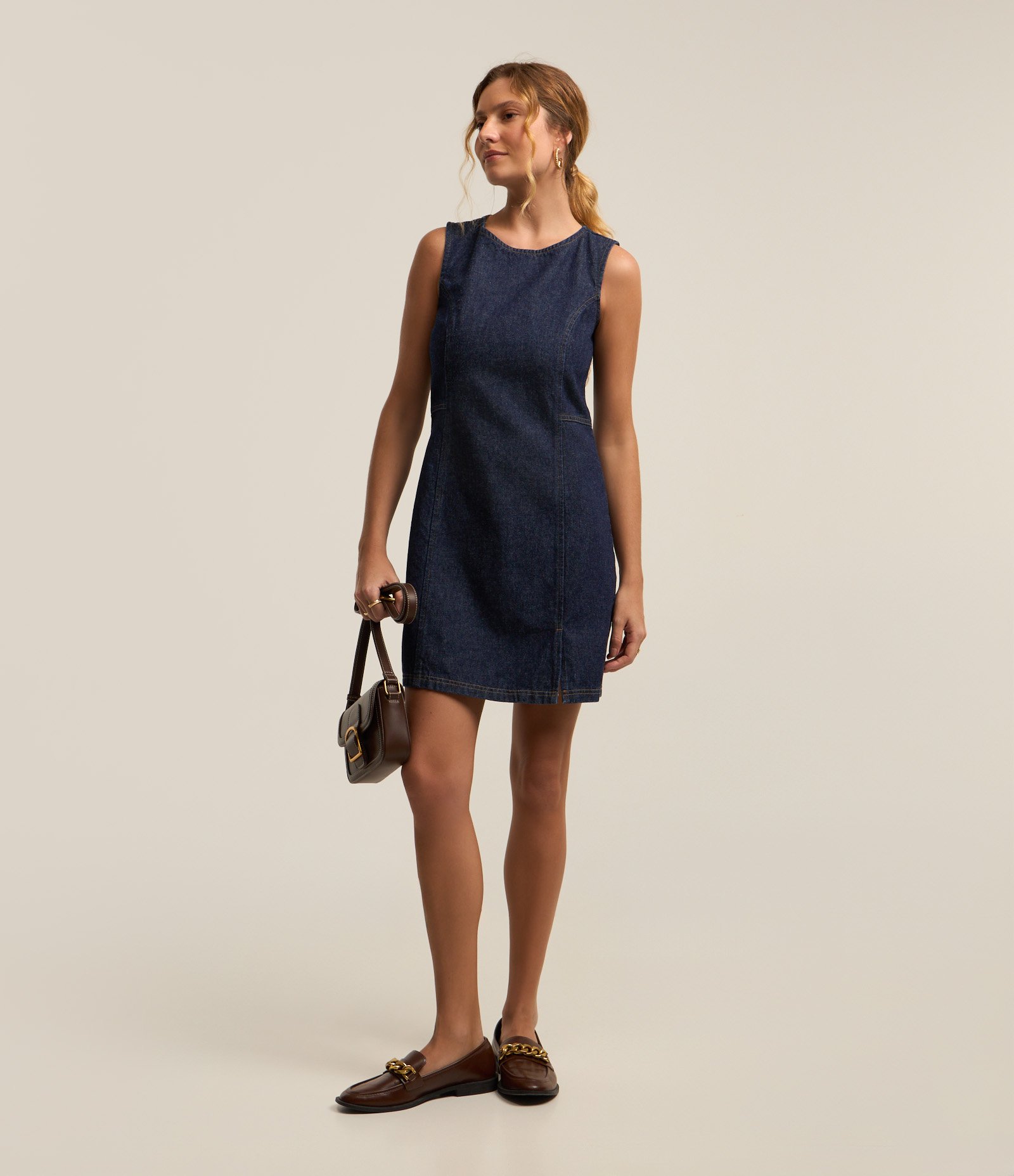 Vestido Curto Jeans com Recortes e Zíper nas Costas Azul 1