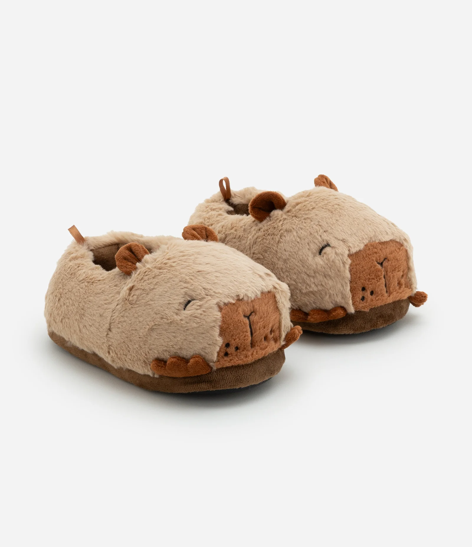 Pantufa Fechada Infantil com Bordado Capivara - Tam 29 a 36 Bege 1