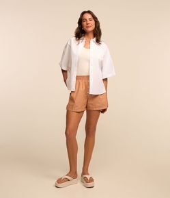Short em Tricoline com Cós Elástico e Botões Frontais
