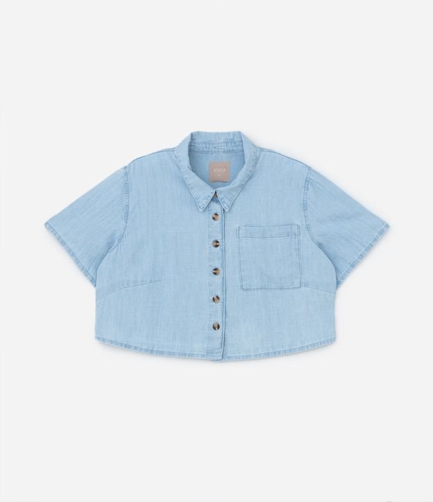 Camisa Cropped em Jeans Leve com Bolso Frontal Curve & Plus Size