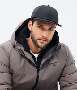 Boné com Proteção UV e Repelente à Água