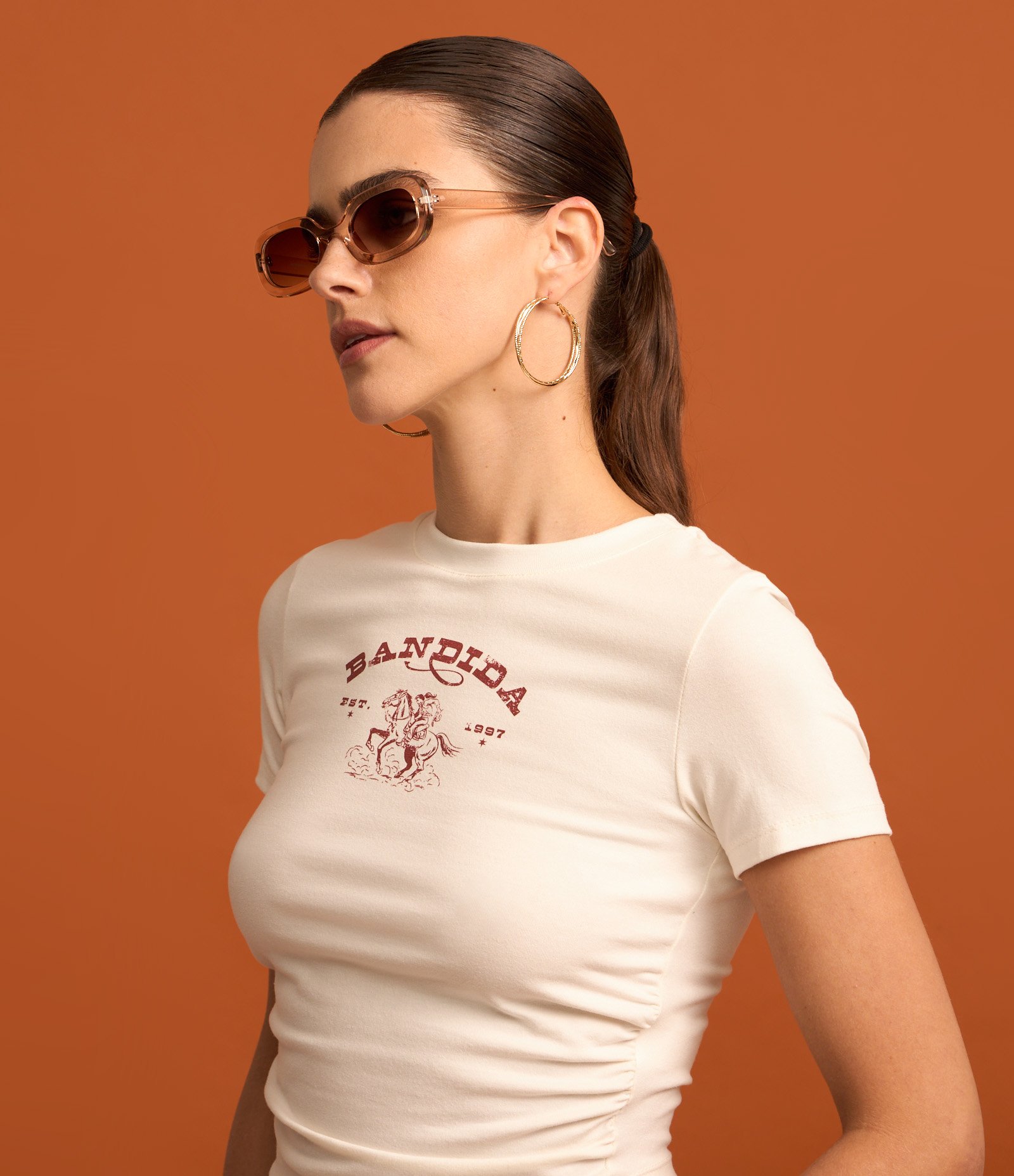 Blusa em Algodão com Estampa Bandida e Barra Assimétrica Branco 3