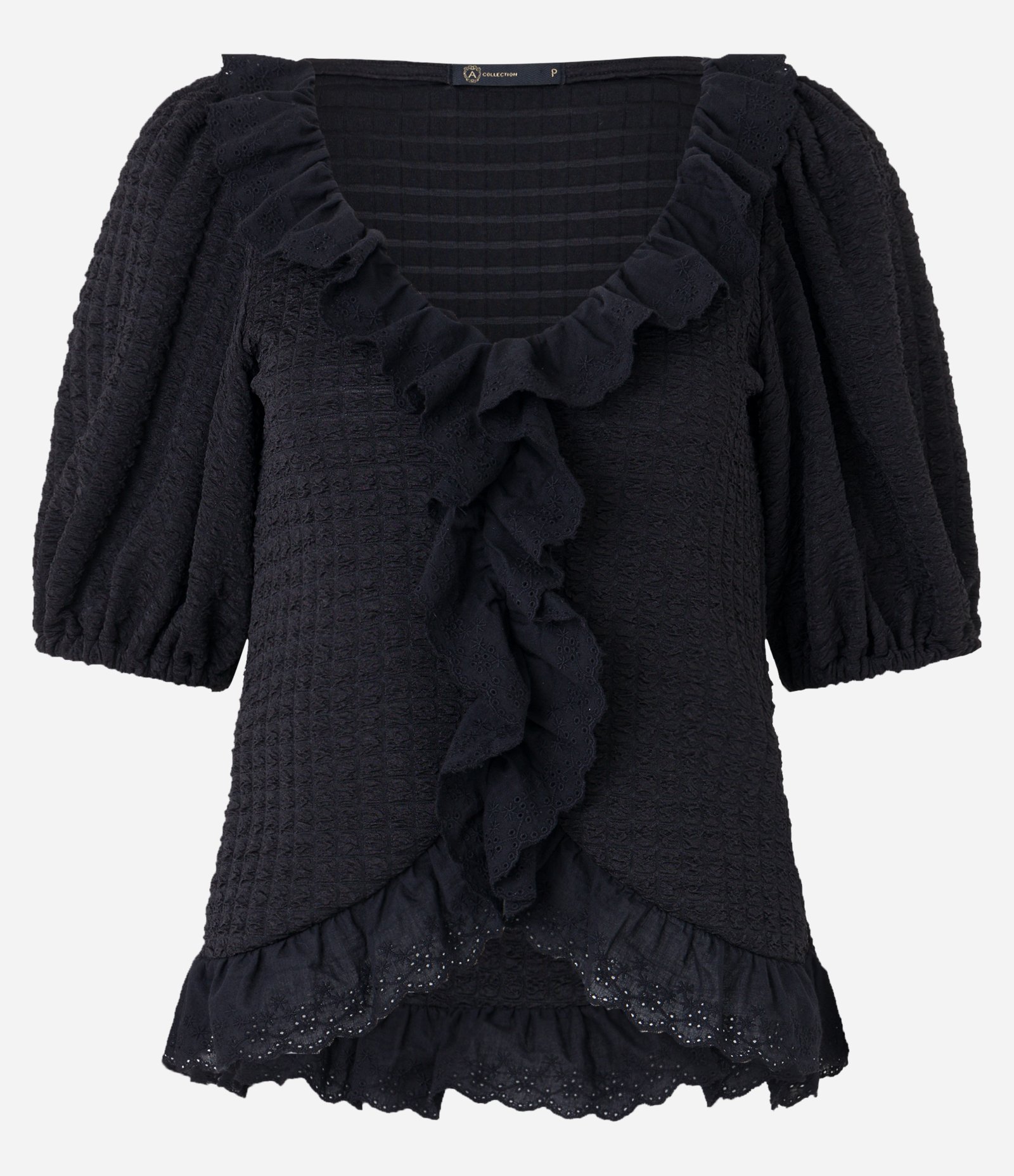 Blusa em Tecido Texturizado com Manga Bufante e Babados Preto 5