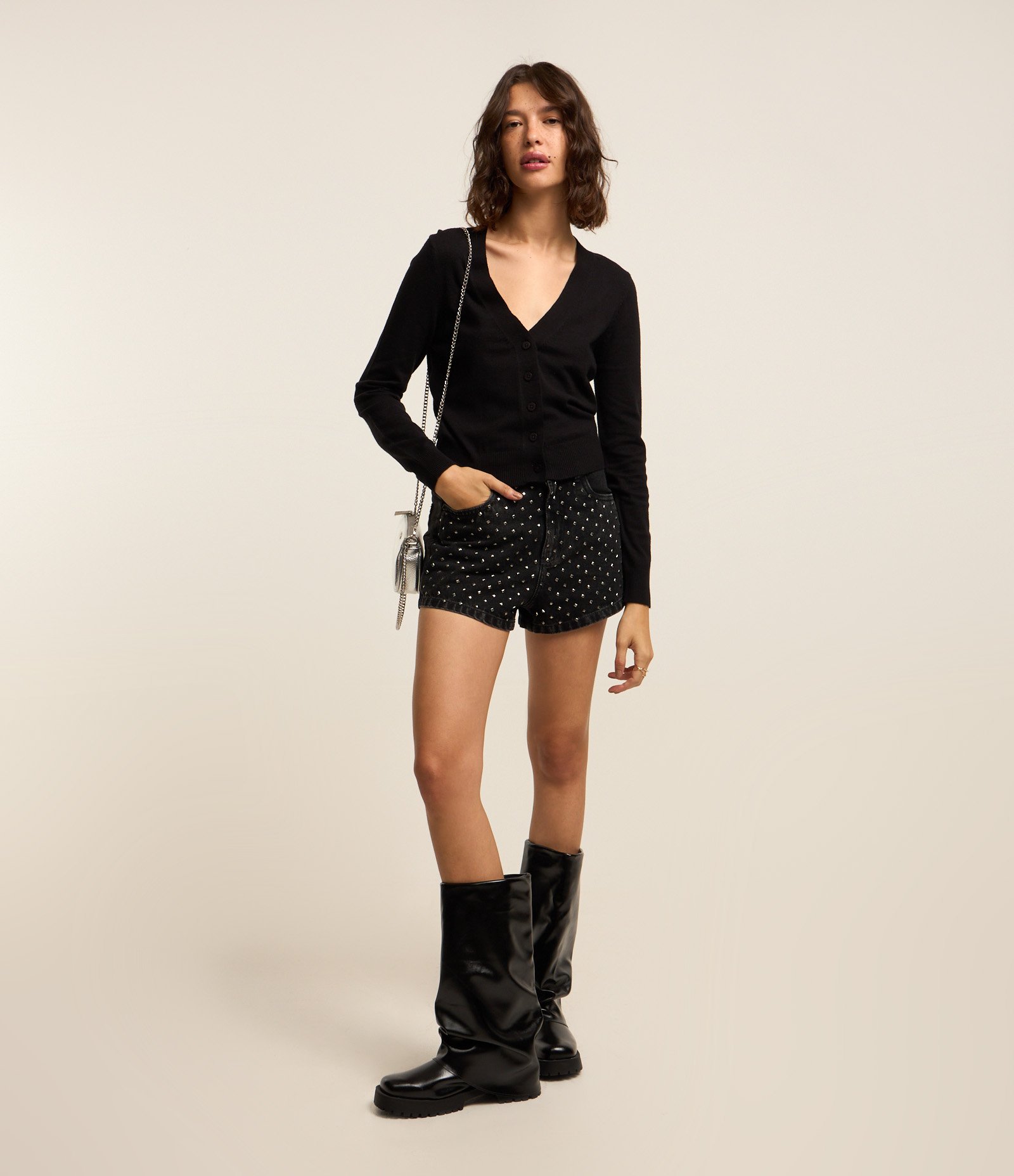 Cardigan Curto em Tricô com Botões Preto 1