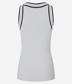 Blusa em Tricô com Detalhes Contrastantes