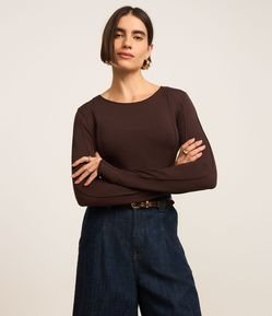 Suéter em Tricô com Gola Redonda e Frisos Frontais