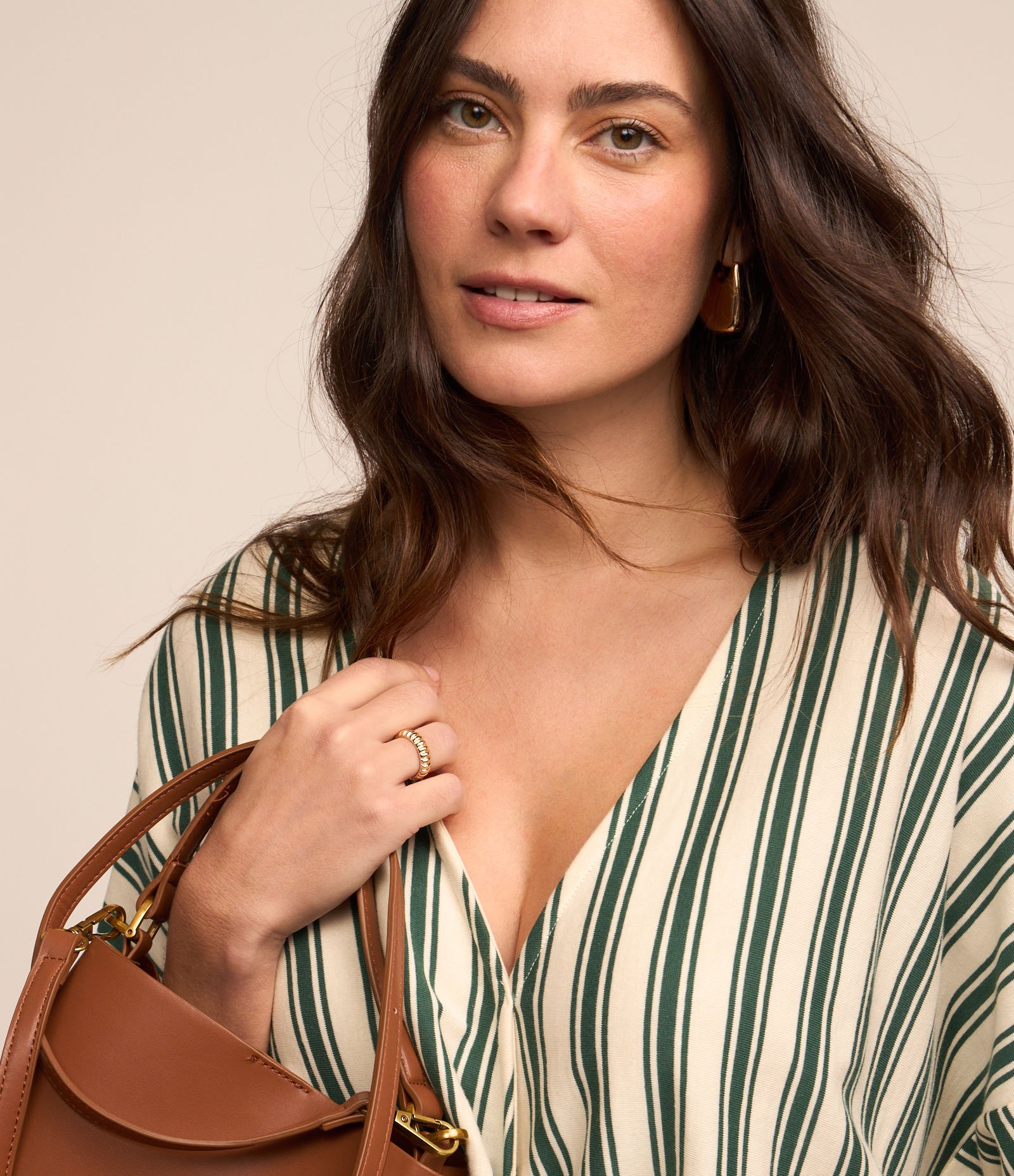 Blusa em Malha de Algodão com Detalhe Torcido na Barra e Estampa Listras Verde/ Branco 1