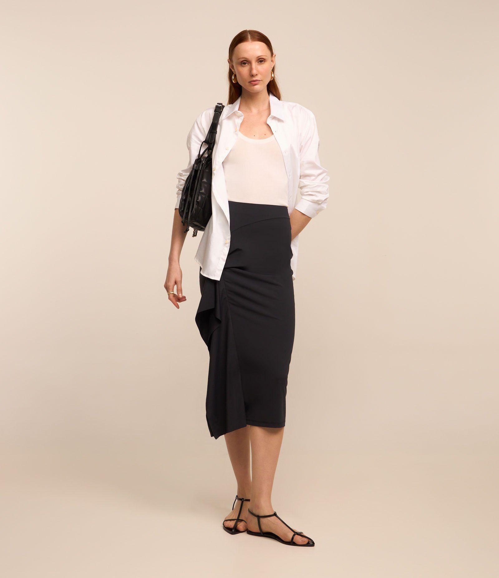 Saia Midi em Poliamida com Detalhe Drapeado e Pontas Preto 1