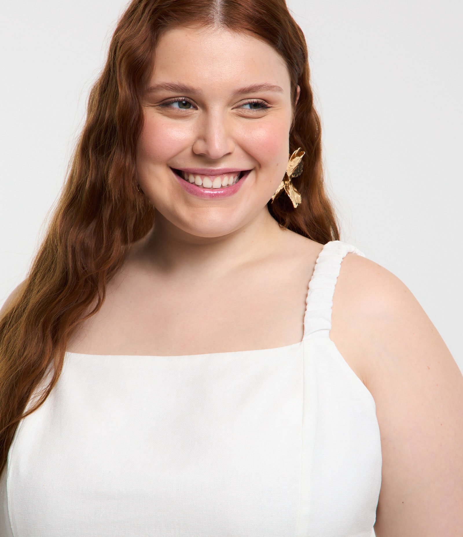 Regata Cropped com Linho e Alças Franzidas Curve & Plus Size Branco 4