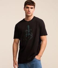 Camiseta Comfort em Algodão com Guitar Rock