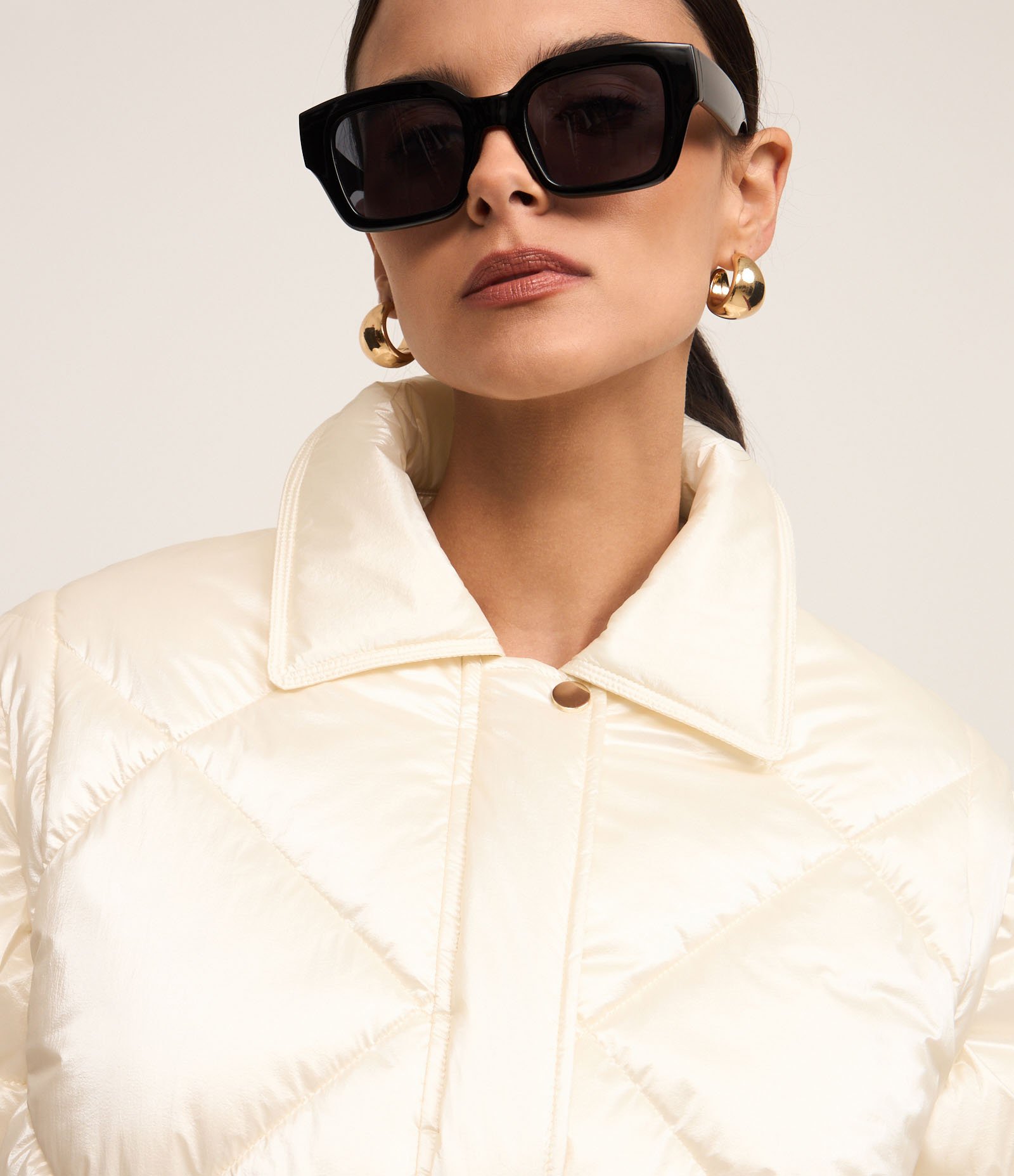 Jaqueta Puffer em PU com Textura Matelassê e Manga Removível Branco 4