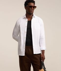 Camisa Regular em Oxford com Bolso Frontal