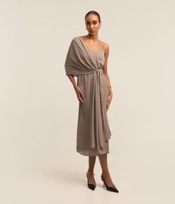 Vestido Midi Fluído em Voal com Sobreposição de Manga com Amarração