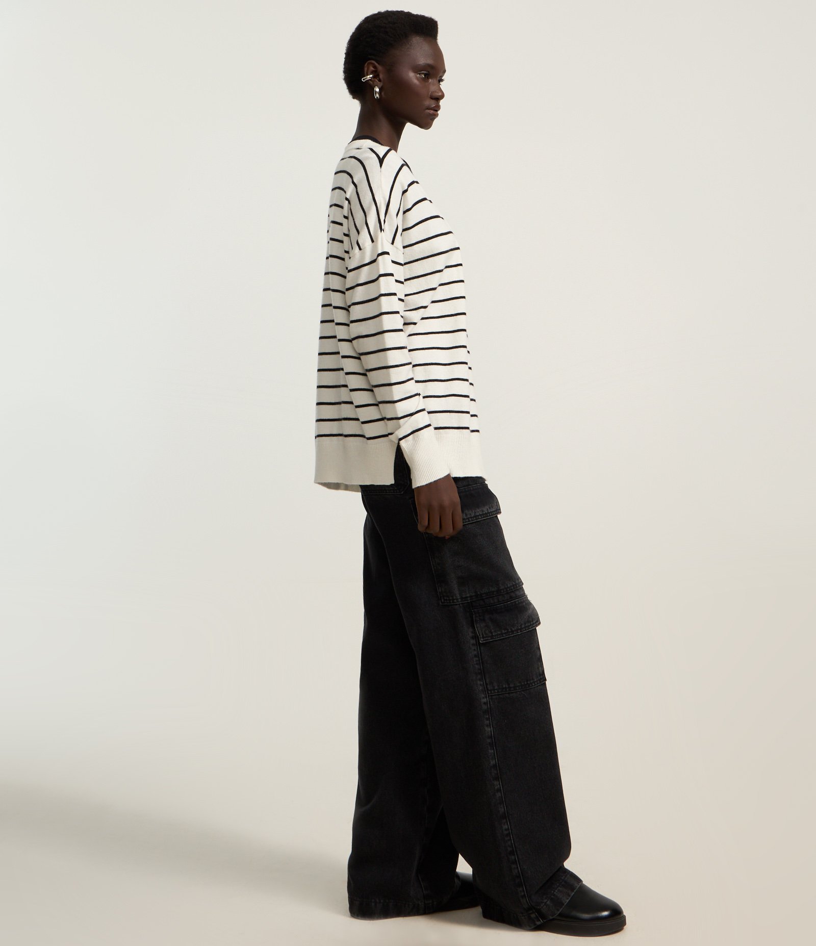 Cardigan Básico Overtop em Tricô com Listras Branco 2