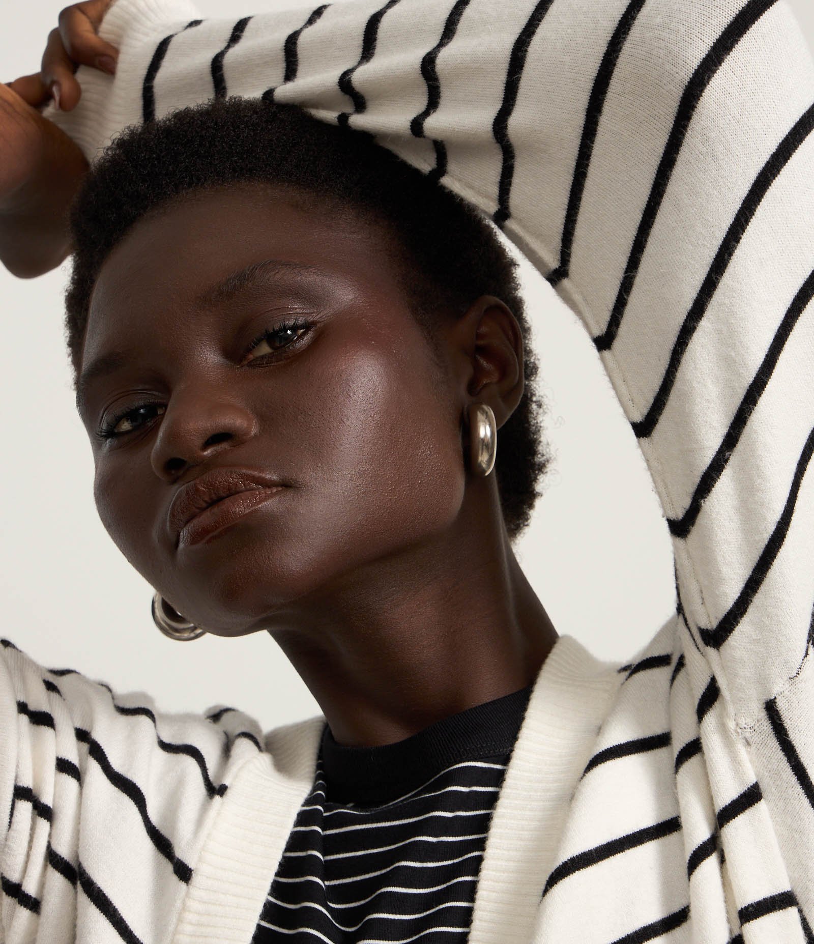 Cardigan Básico Overtop em Tricô com Listras Branco 3