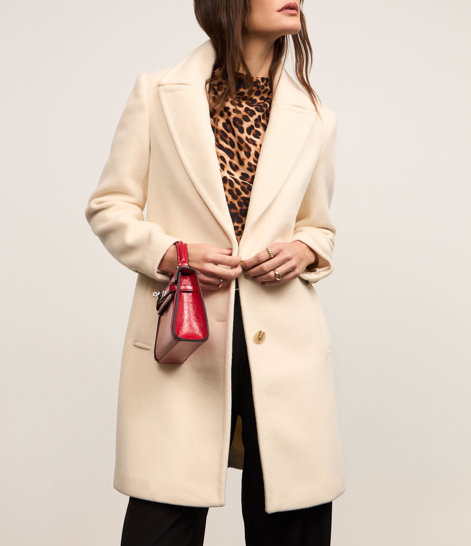 Casaco Alongado Decote com Lapela e Abotoamento Duplo Bege Claro 3