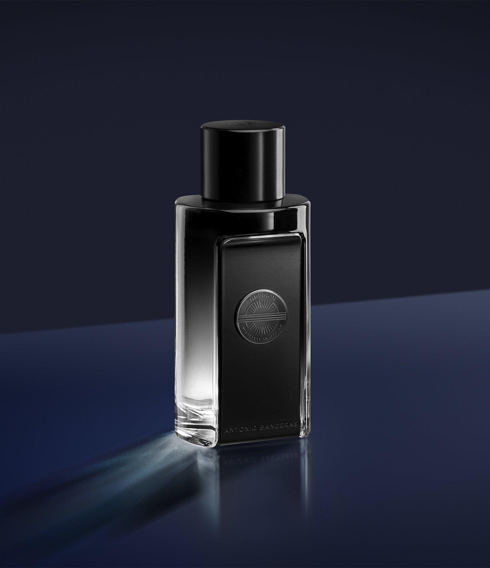 Kit Banderas The Icon The Parfum Masculino Eau de Parfum 100 ml + 24h Desodorante Spray 150 ml KIT 4