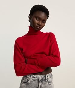 Blusa em Tricô com Gola Alta e Manga Longa